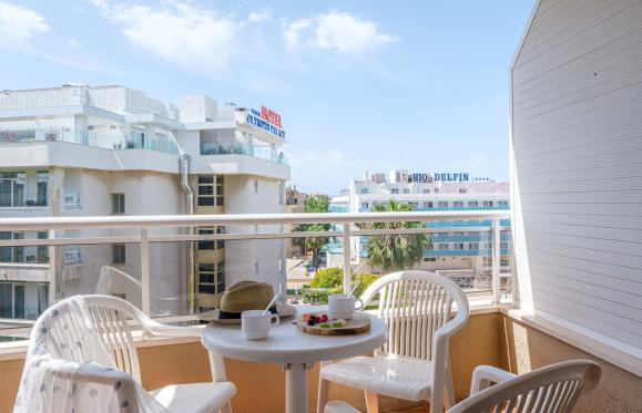 Superior 1 Bedroom Apartment