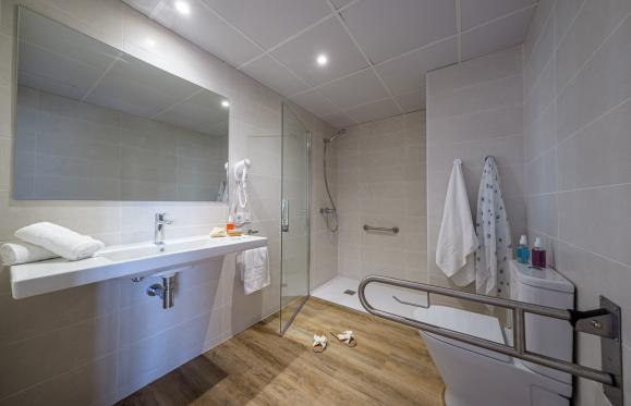 Superior 2 Bedroom Apartment