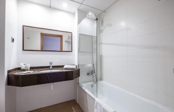 Habitación Estándar 2 Adultos + 2 Niños