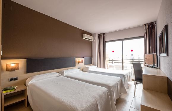 Habitación Estándar 2 Adultos + 1 Niño