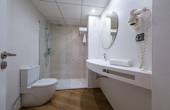 Habitación Familiar Comunicada Vista Piscina